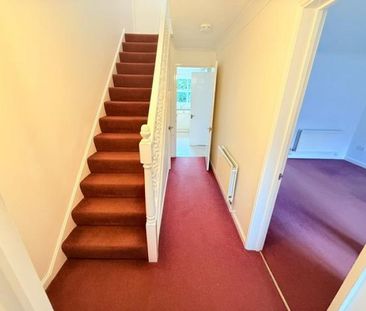 3 bedroom House To Let - Photo 3