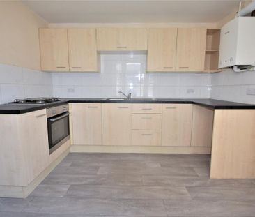 3 bedroom terraced house to rent - Photo 5