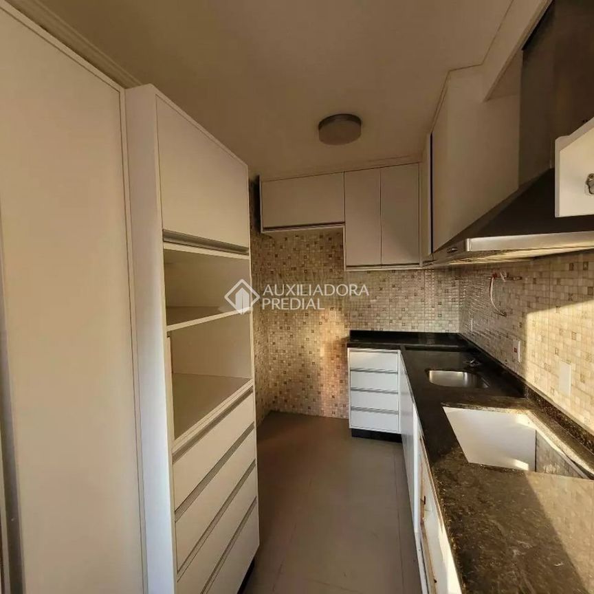 Cobertura com 3 quartos e 113m² para alugar em Vila Nova, Porto Alegre. - Foto 1