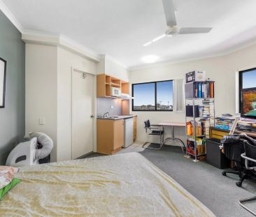 Furnished Studio Apartment in the Heart of Brisbane CBD - Photo 2