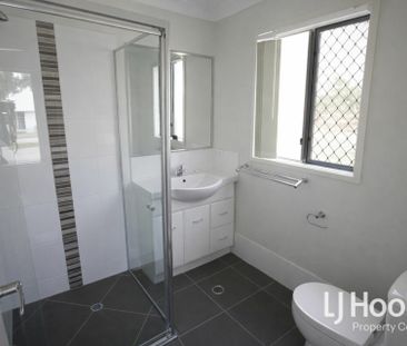 Affordable Comfort in Prime Loganlea Location! - Photo 6
