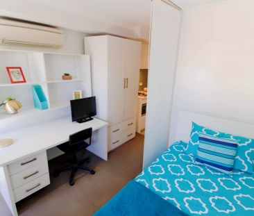 1 Bedroom with balcony - Photo 3