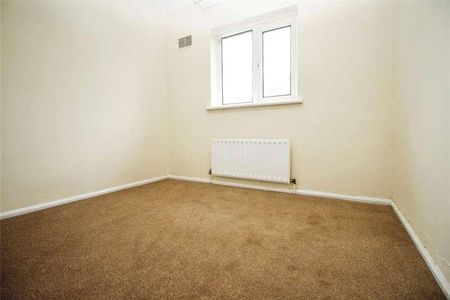 Crescent Road, Dagenham, RM10 - Photo 5