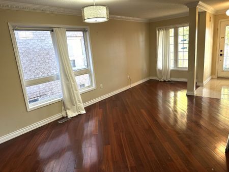 For Lease - 72 Four Seasons Circle Unit# (MAIN FLOOR), Brampton, Ontario - Photo 3