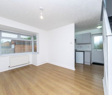 FALCON MEWS MORLEY LEEDS - Photo 4