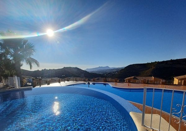 FOR RENT Apartment with 2 bedrooms with pool for LONG TERM