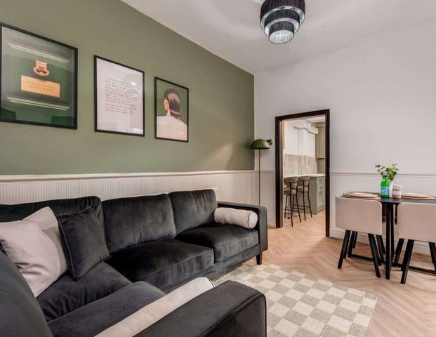 Calton Avenue Room 2 - Photo 1