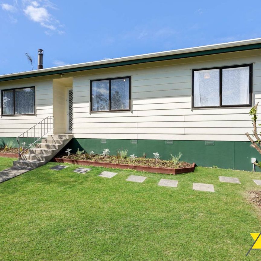 3 bedroom property in Ranui - Photo 1