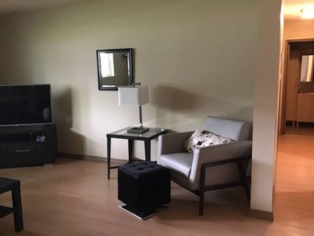 Edmonton Furnished Condo Rental in Downtown - Affordable Suite in Desirable Glenora - Photo 2