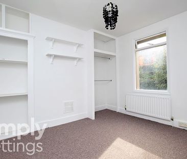 3 Bed property for rent - Photo 2