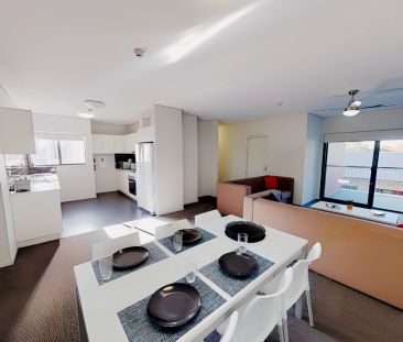 Six Bedrooms Poolside - Photo 6