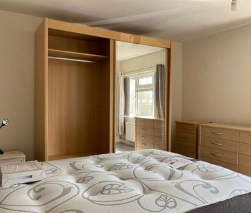 2 bedroom private hall to rent - Photo 4