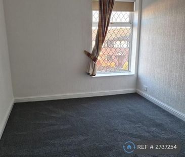 2 bedroom end of terrace house to rent - Photo 4