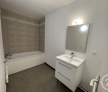 Location Appartement 1 pièce 44m² CHATEAUROUX 36000 - Photo 3