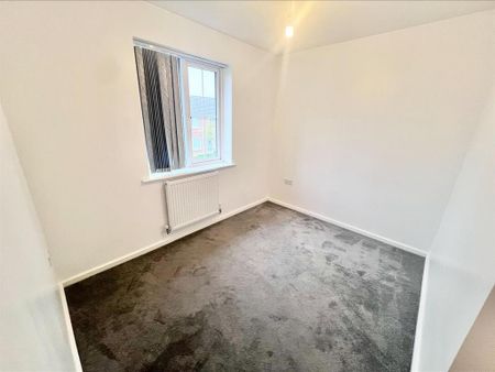 2 bedroom semi-detached house to rent - Photo 3