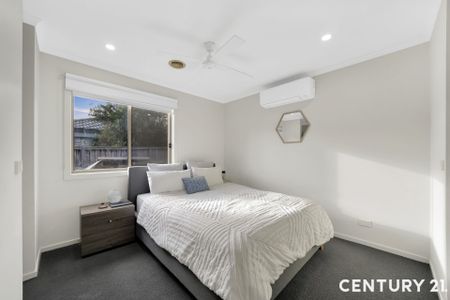 Spacious Family Home !! - Photo 2