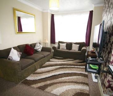 2 bedroom property to rent in Romford - Photo 2