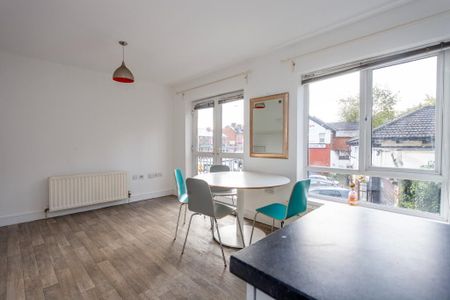 2 Kingsway Court, Kingsway, Dunmurry, BT17 9SE - Photo 2