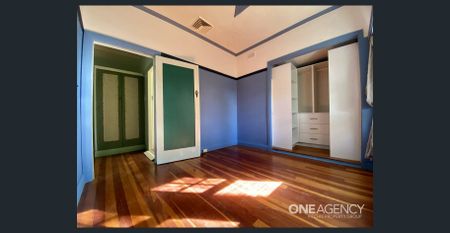 Family Living In Blaxland - Photo 4