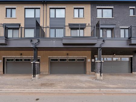 For Lease - 12 Marvin Avenue, Oakville, Ontario - Photo 4