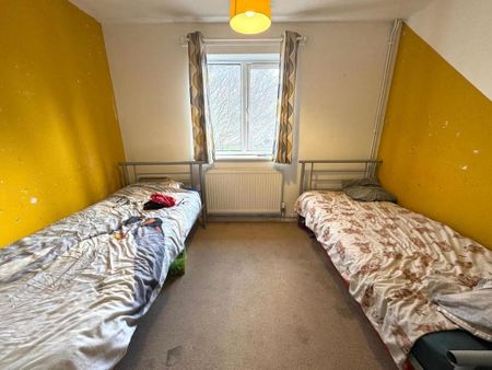 3 bedroom terraced house to rent - Photo 2