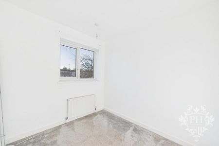 3 bedroom end of terrace house to rent - Photo 2