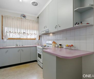 Comfortable Home in Convenient Location - Photo 3