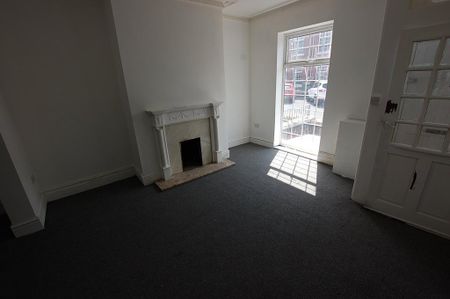 3 bedroom terraced house to rent - Photo 4