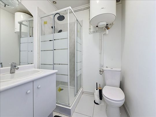 2 pièces - Meublé - 43,6 m² - 1er étage - Colocation non autorisée - Photo 1
