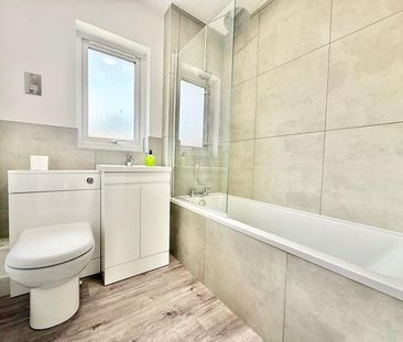 2 bedroom semi-detached house to rent - Photo 5