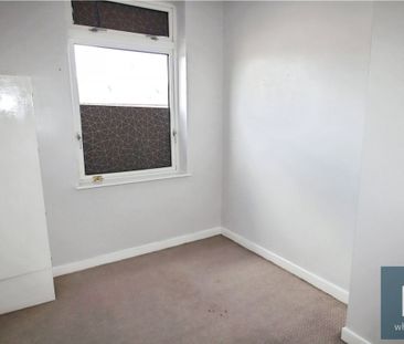 Longsight Terrace, Kinsley, Pontefract, WF9 - Photo 4