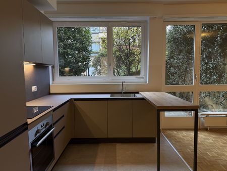 Lugano Zentrum: 3,5-Zimmer-Wohnung mit Doppelgarten und Parkplatz. - Photo 4