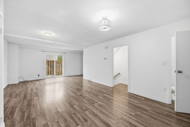 For Lease - 8136 Coventry Road Unit# 21, Niagara Falls, Ontario - Photo 1