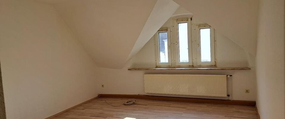 4-Zimmer, KDB, 100 qm, Wuppertal-Vohwinkel, Spitzwegstraße 21 - Photo 1