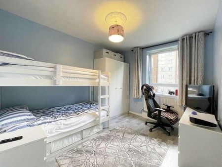 Field Road, Barons Court, W6 - Photo 2