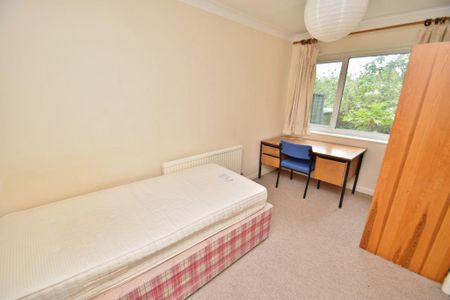 4 bedroom terraced house to rent - Photo 5