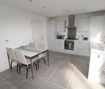 8 Foxton Crescent, Newtownabbey, BT36 5QF - Photo 4