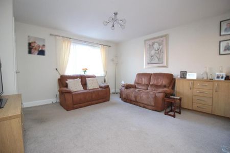3 bedroom terraced house to rent - Photo 3