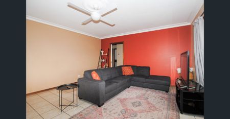 FOUR BEDROOM FULLY FURNISHED FAMILY HOME - Photo 2