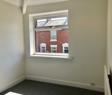 Cowling Lane, Leyland - Photo 3
