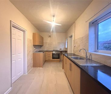 3 bedroom semi-detached house to rent - Photo 6