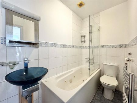 1 bedroom apartment to rent - Photo 4