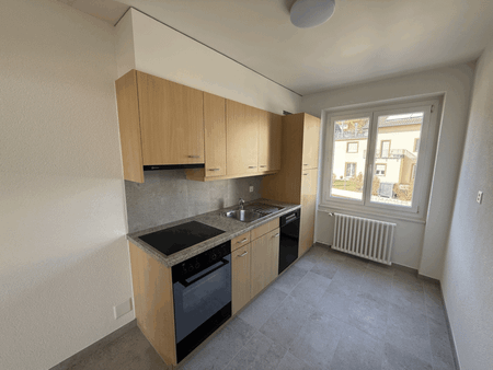 Appartement entièrement rénové avec vue imprenable sur le lac et les Alpes - Photo 5