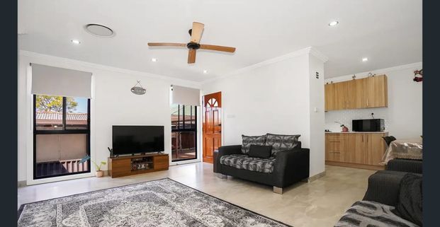 Near New Two Bed Granny Flat – Water Usage Included - Photo 1