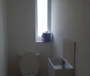 Lovely house share - Havant Room 2 - Photo 3