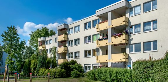 Geräumig + modern geschnitten - Neuer Boden, neues Bad!! - Photo 2