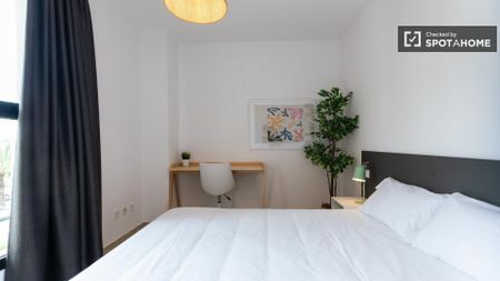 valencia, Valencian Community 46022 - Photo 5