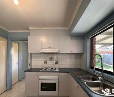 Attractive family home in the heart of Cairnlea. - Photo 1