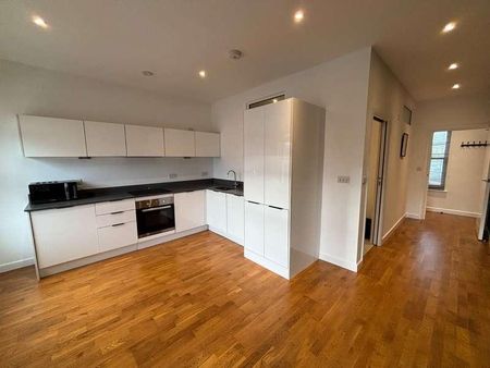 Clarence Street, Staines-upon-thames, Surrey, TW18 - Photo 5