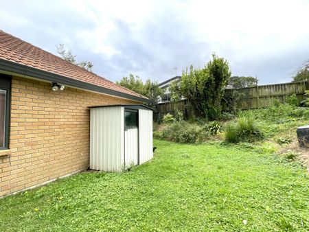 3 BEDROOM - BRICK AND TILE - PRIVATE ROAD - GARAGE - Photo 2
